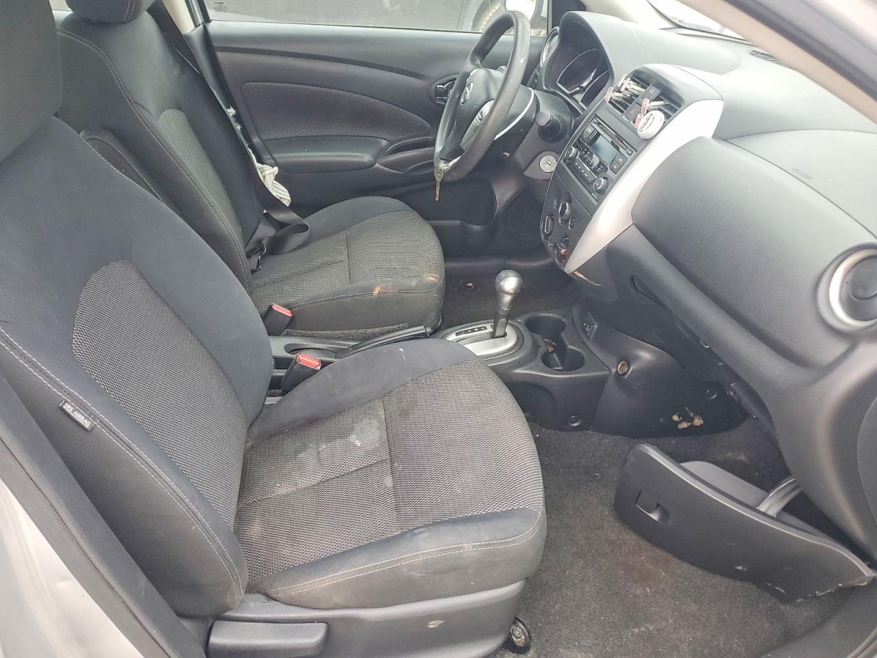Nissan Versa S