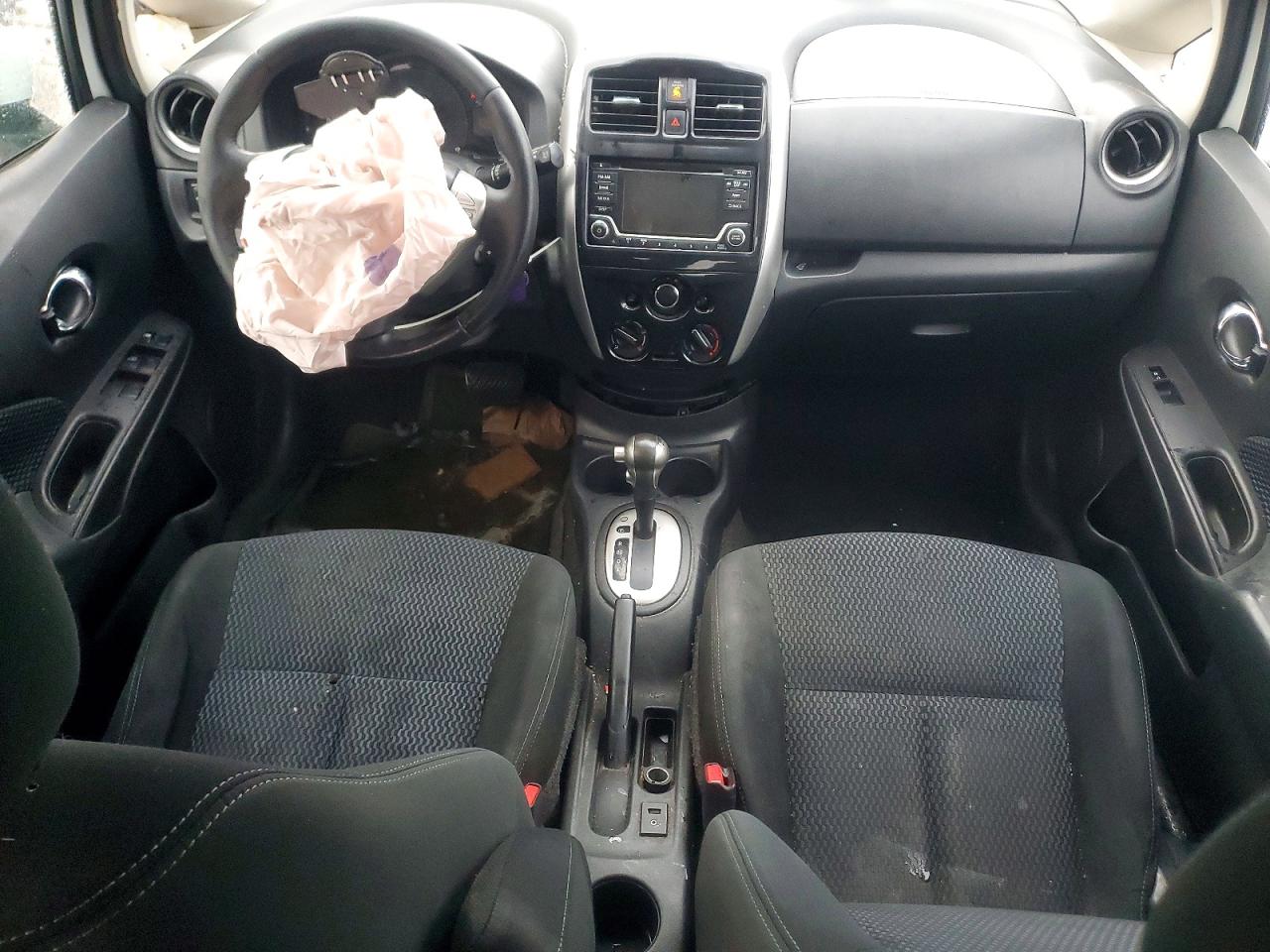 Nissan Versa Sv