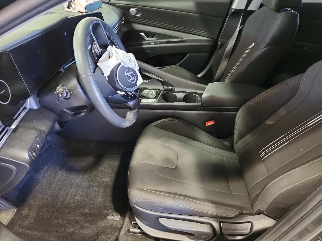 Hyundai ELANTRA Sel