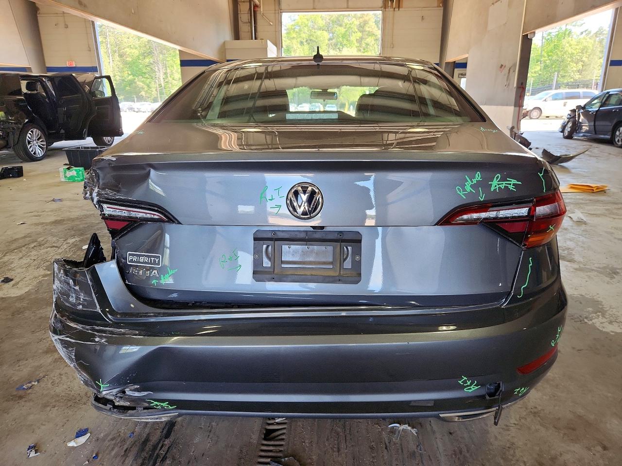 Volkswagen Jetta S