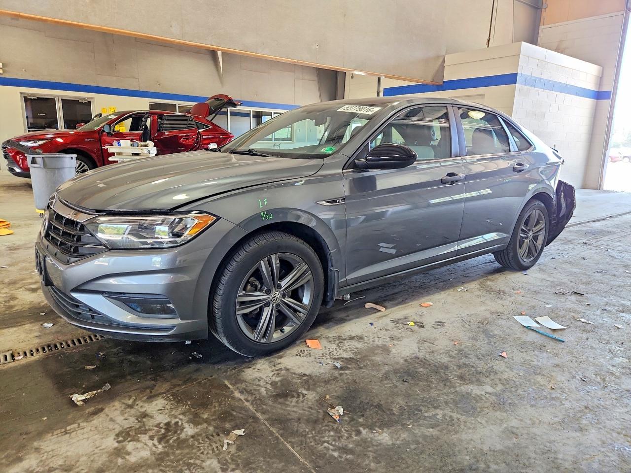 Salvage Volkswagen Jetta Image
