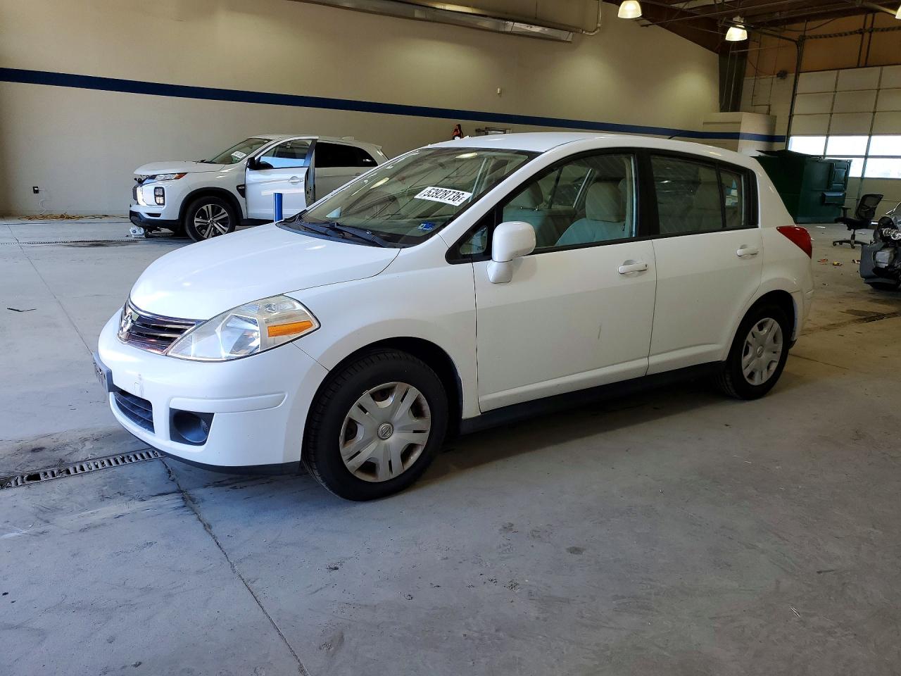 Salvage Nissan Versa Image