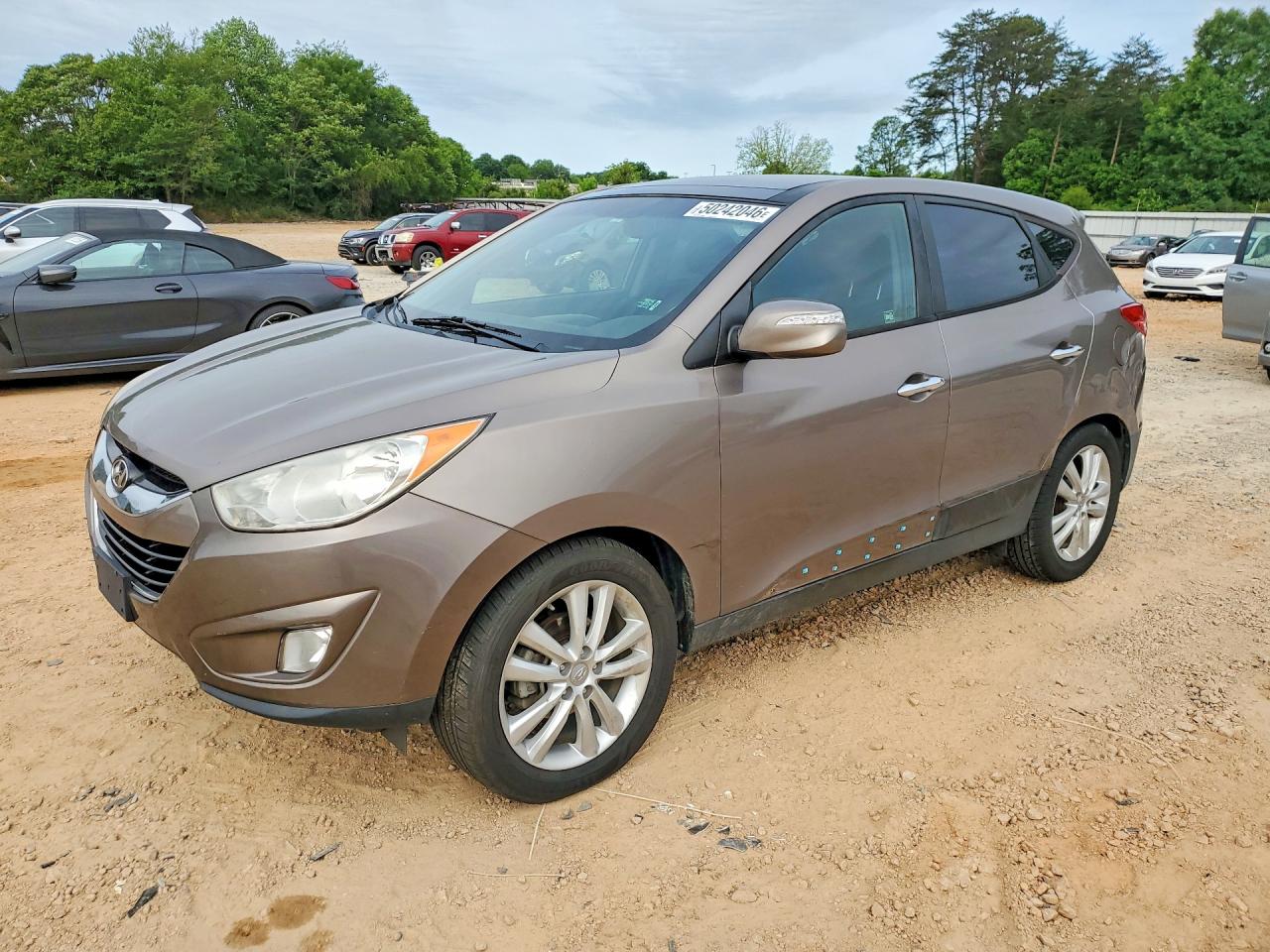 Salvage Hyundai TUCSON Image