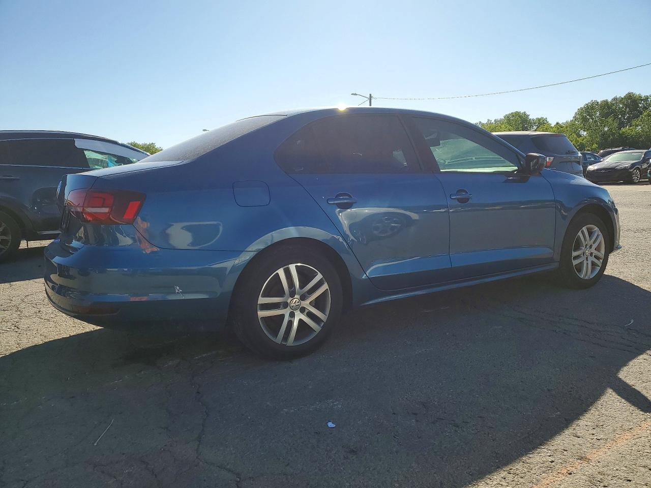 Volkswagen Jetta S