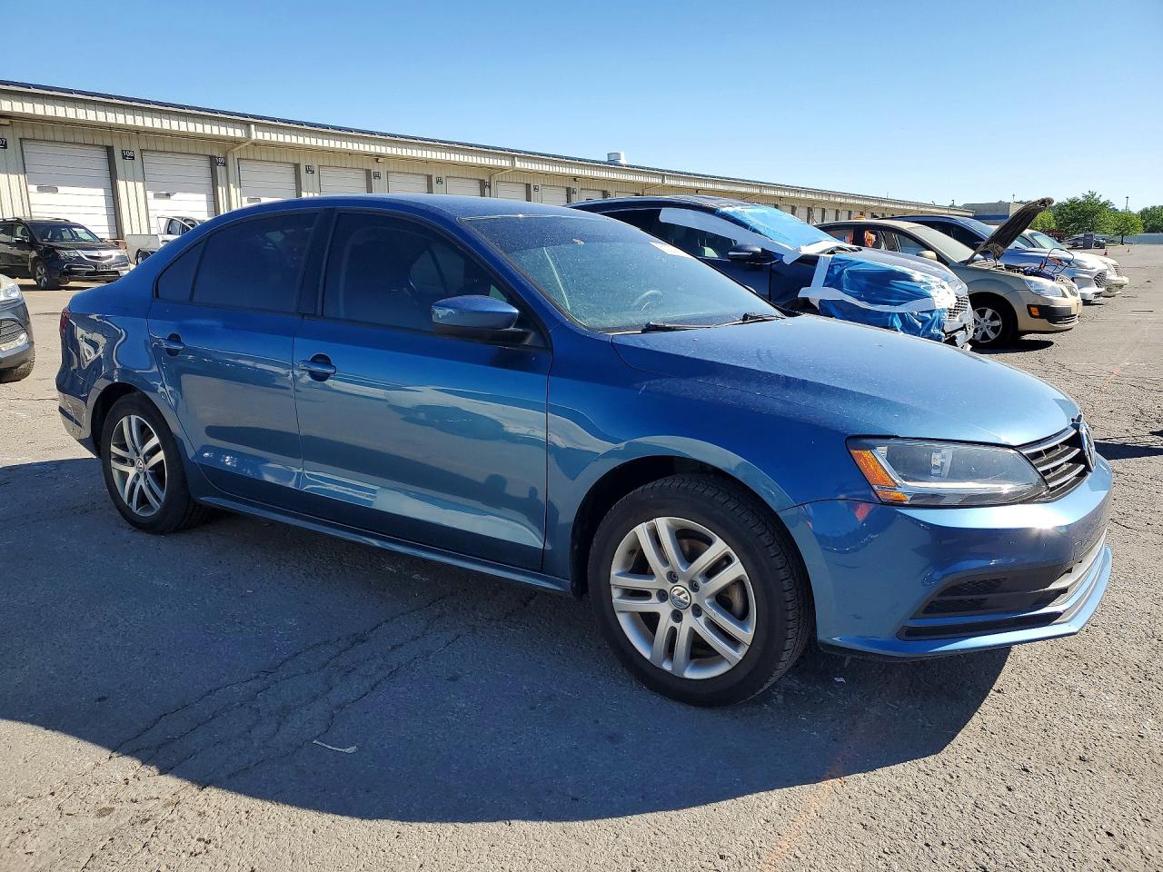 Volkswagen Jetta S