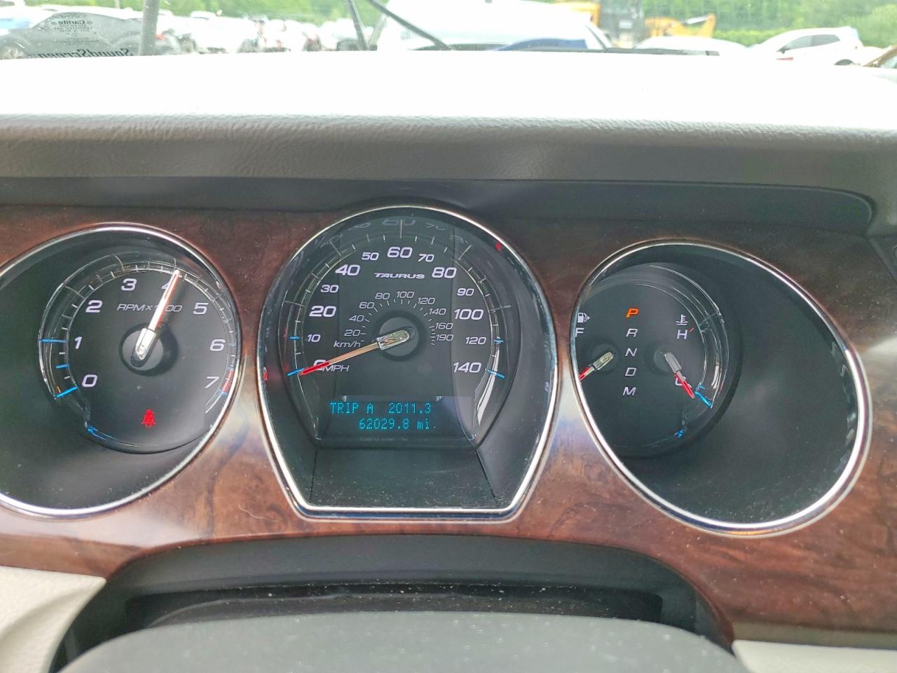 Ford Taurus Limited