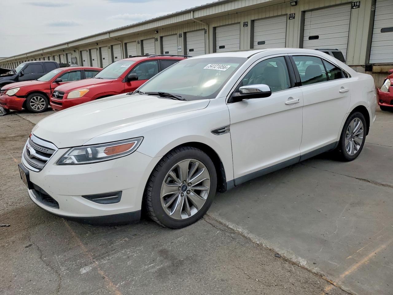 Salvage Ford Taurus Image