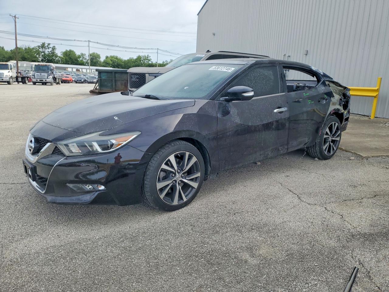 Salvage Nissan Maxima Image
