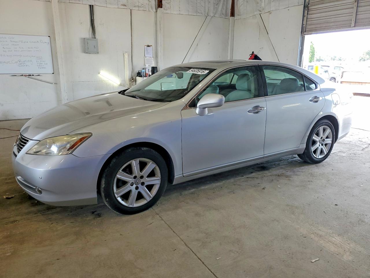 Salvage Lexus Es Image