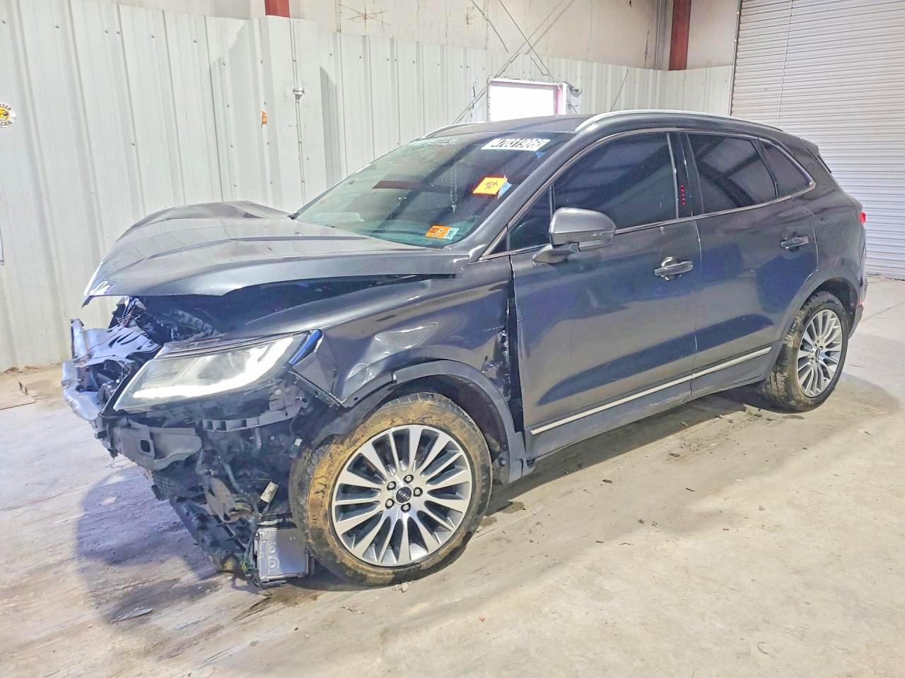 Salvage Lincoln MKC Image