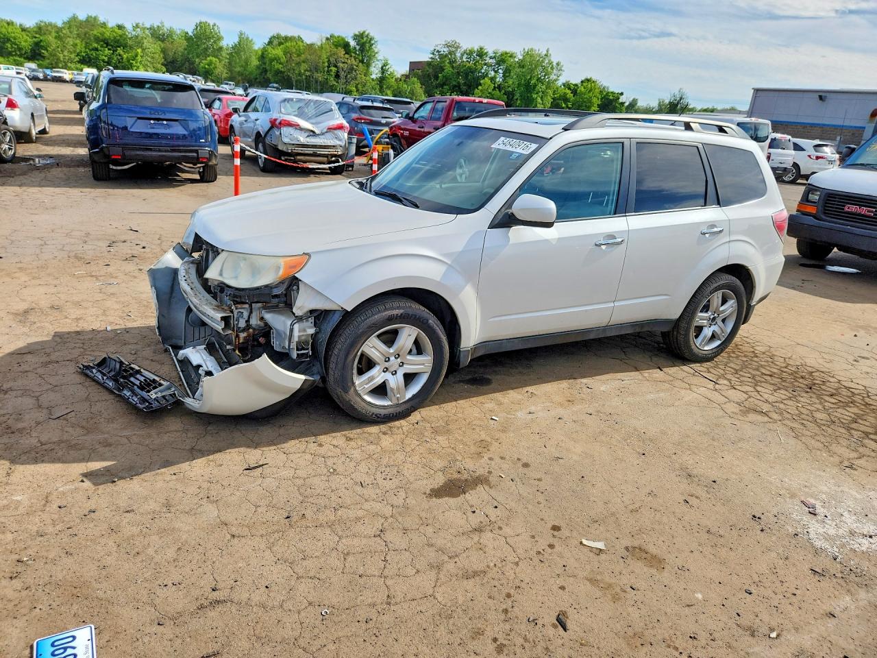 Salvage Subaru Forester Image