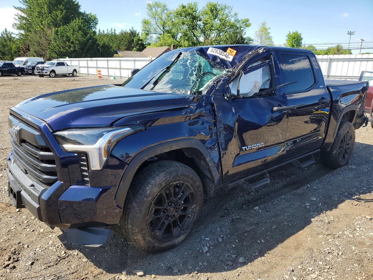Salvage Toyota Tundra Image
