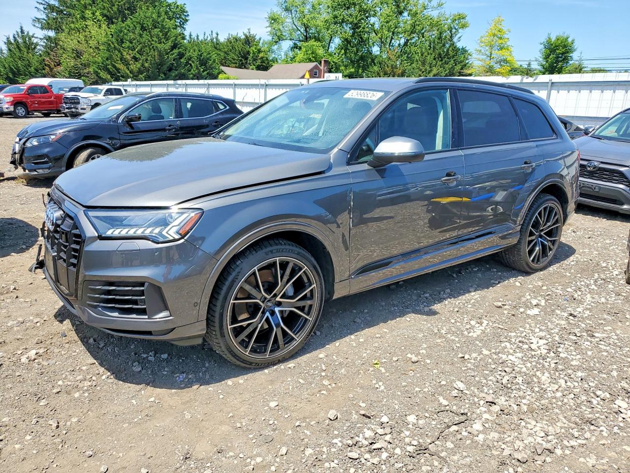 Salvage Audi Q7 Image