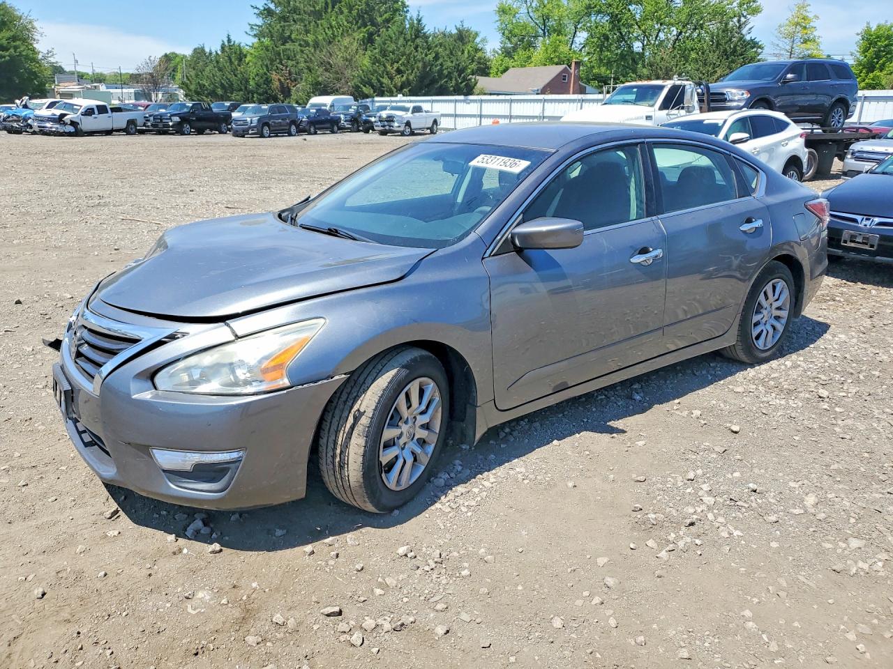 Salvage Nissan Altima Image