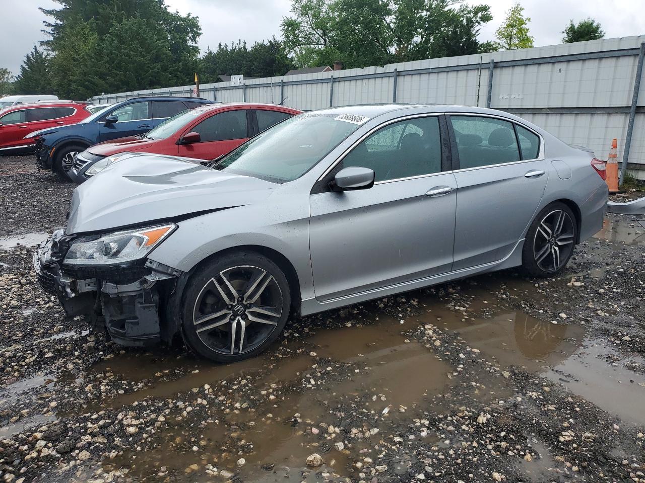 Salvage Honda Accord Image