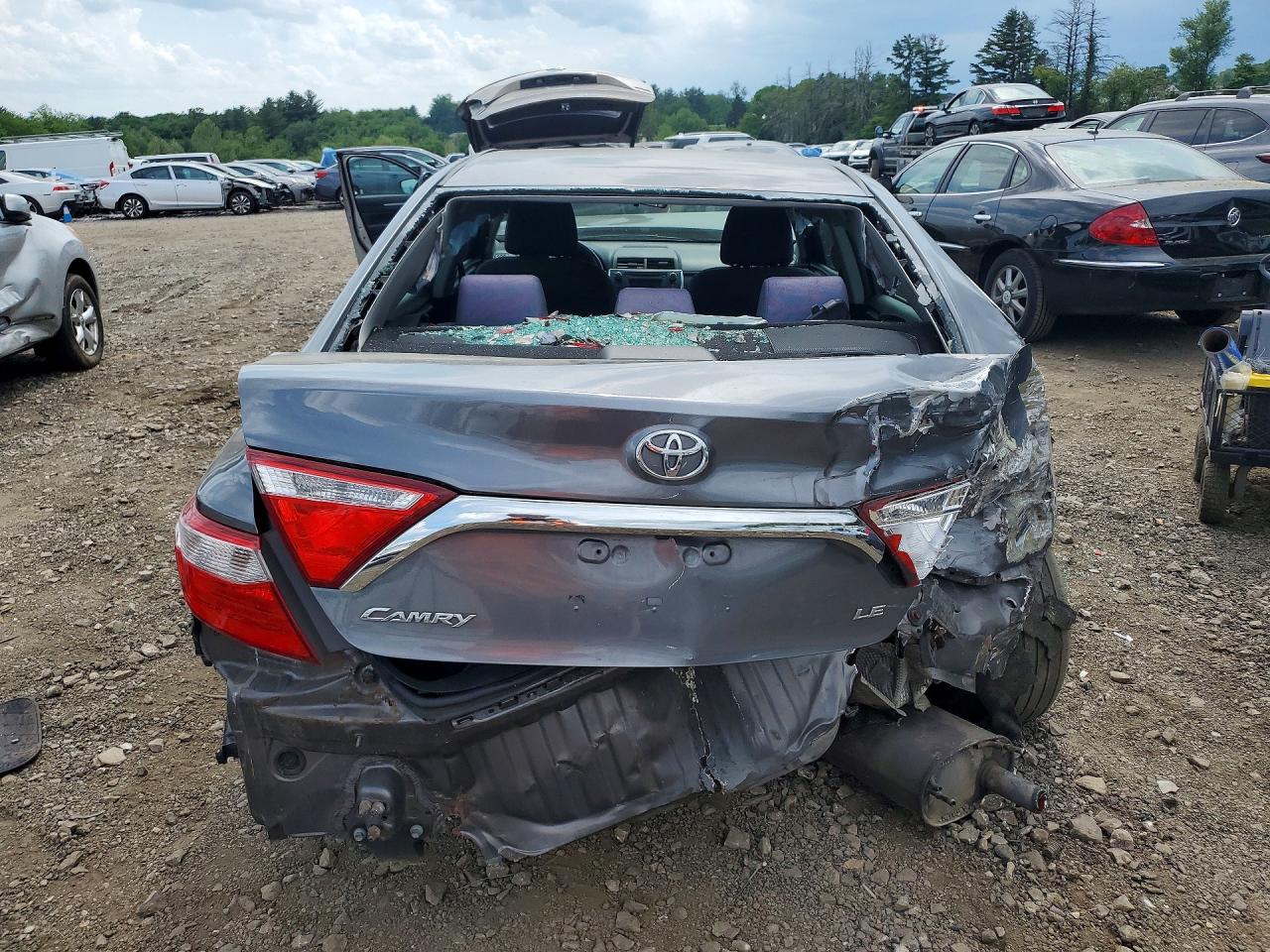 Toyota Camry Le
