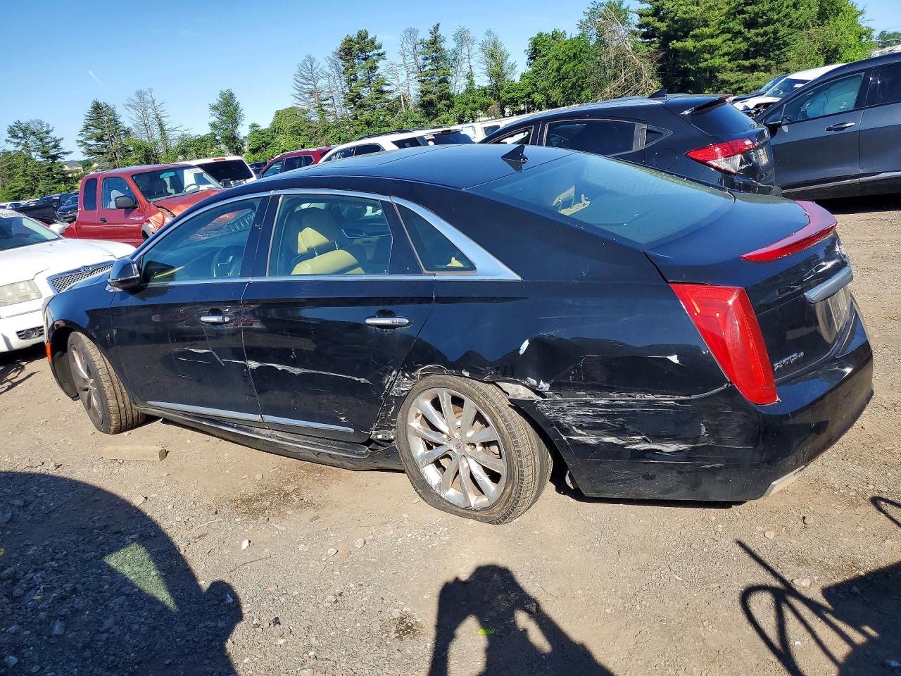 Cadillac XTS Luxury Collection