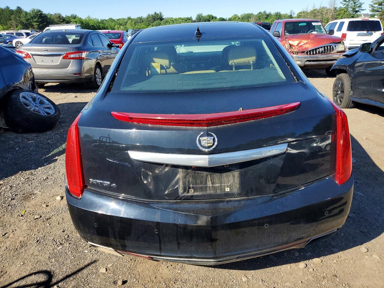 Cadillac XTS Luxury Collection