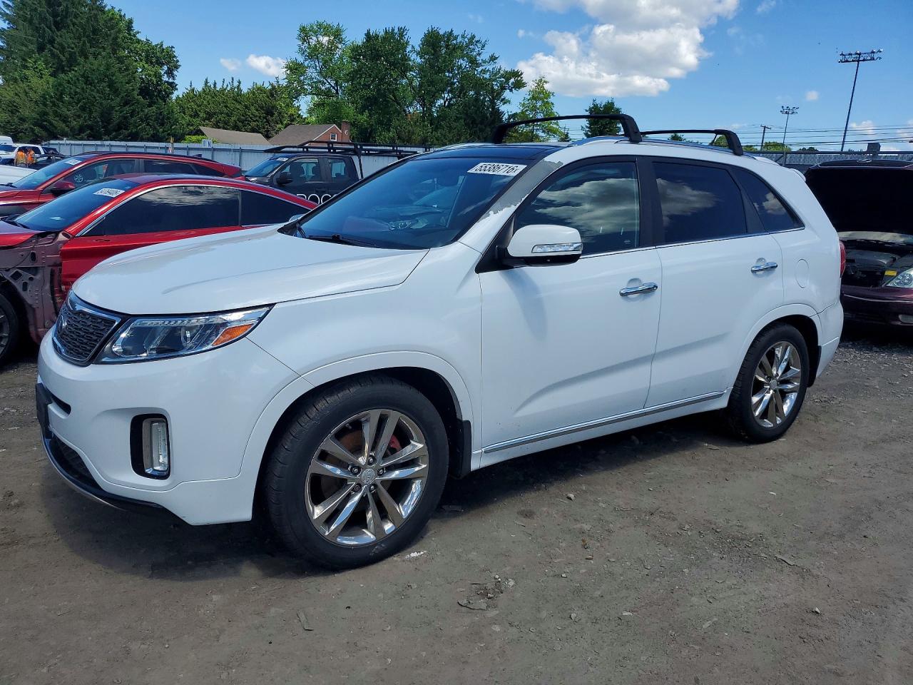 Salvage Kia Sorento Image