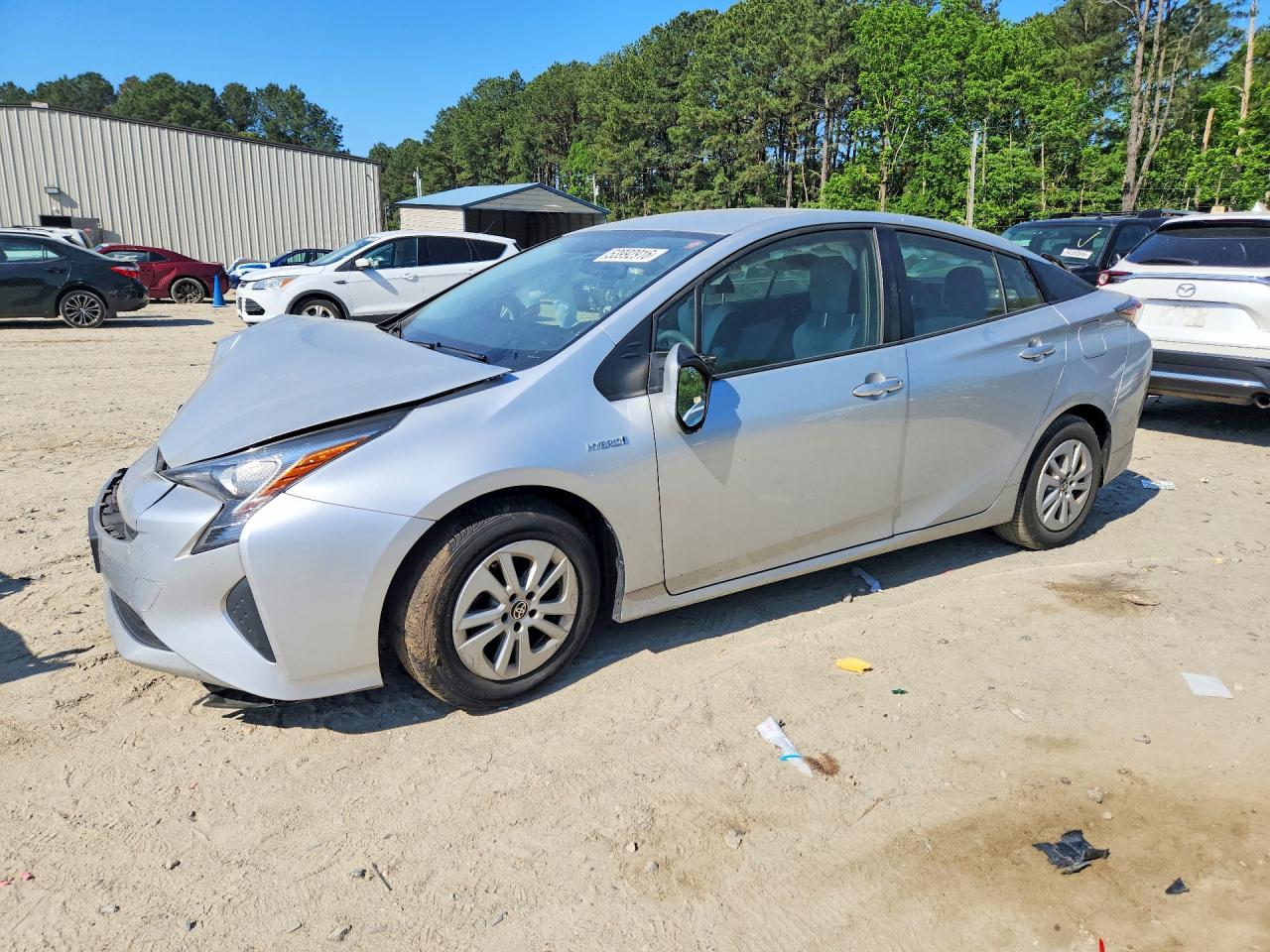 Salvage Toyota Prius Image