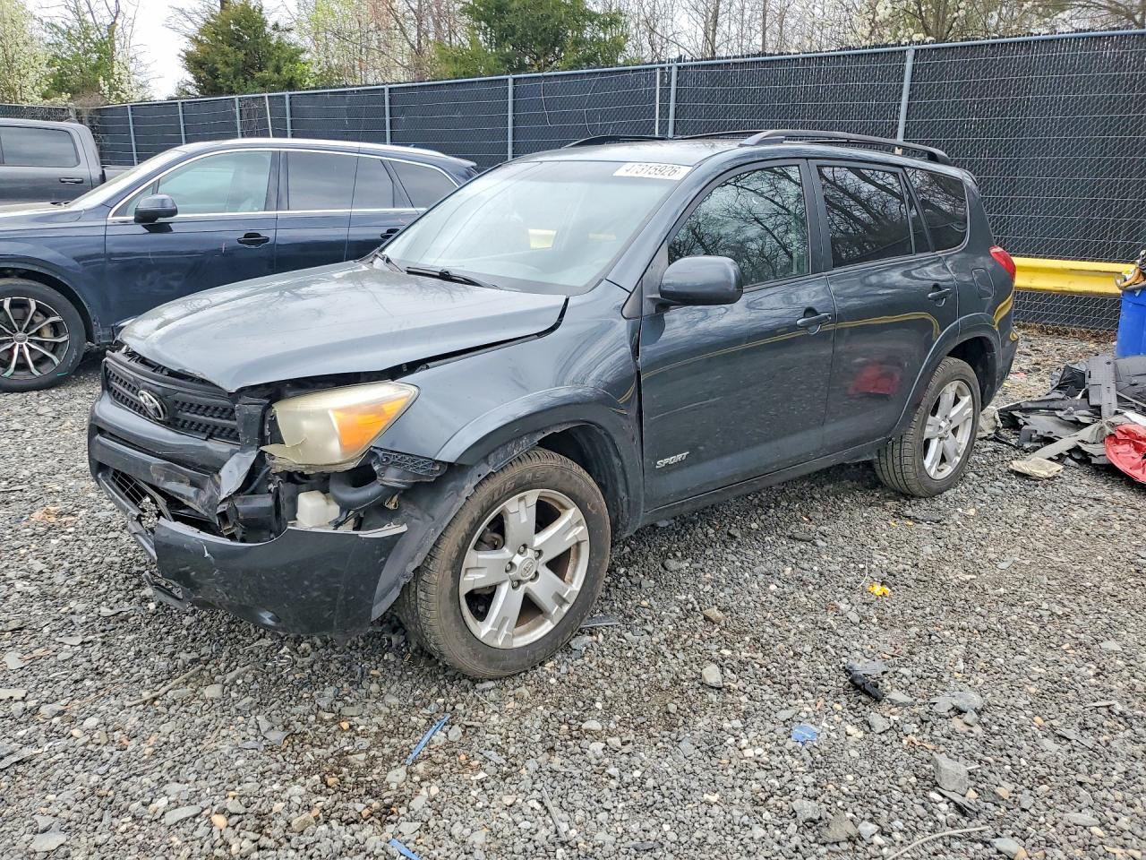 Salvage Toyota RAV4 Image