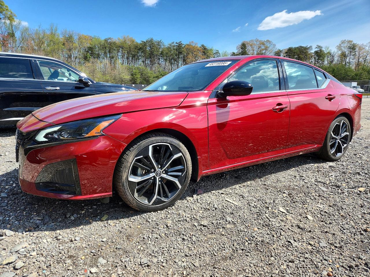 Salvage Nissan Altima Image