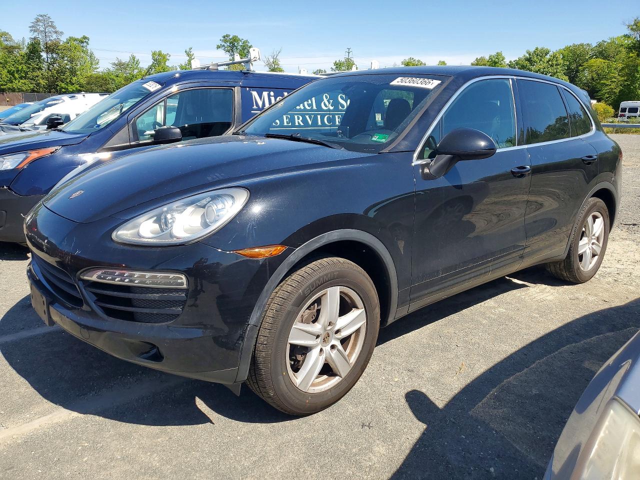 Salvage Porsche Cayenne Image
