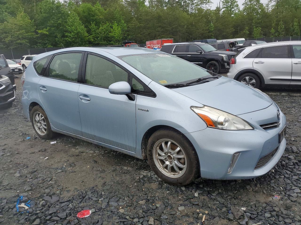 Toyota Prius v Two