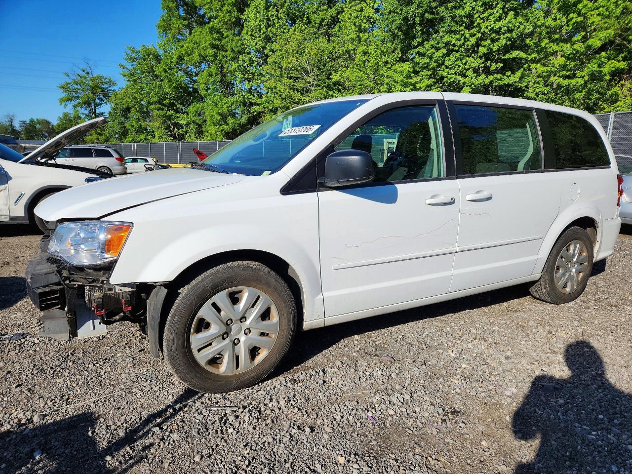 Salvage Dodge Caravan Image
