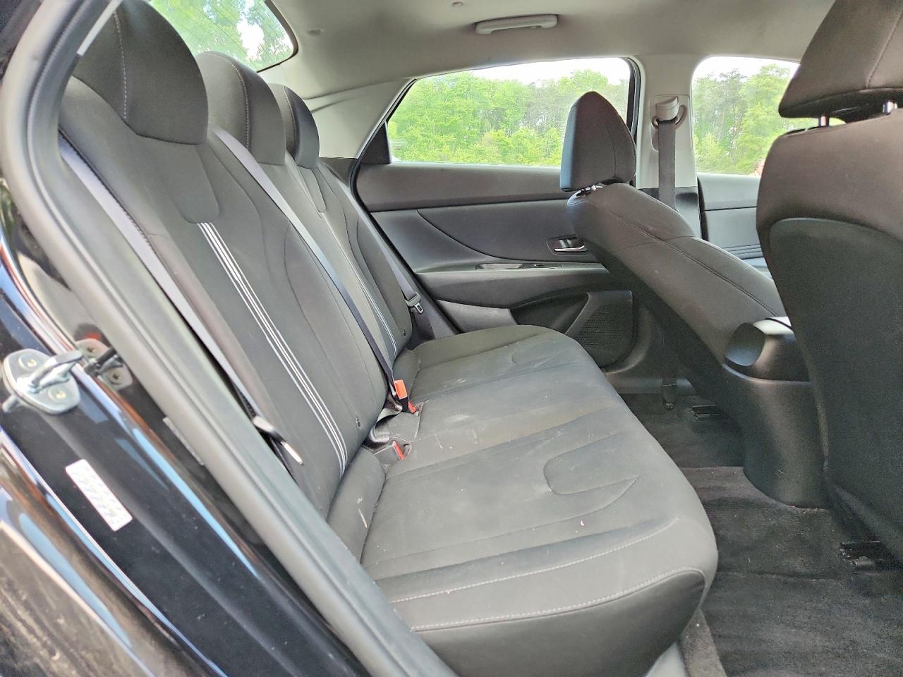 Hyundai ELANTRA Sel