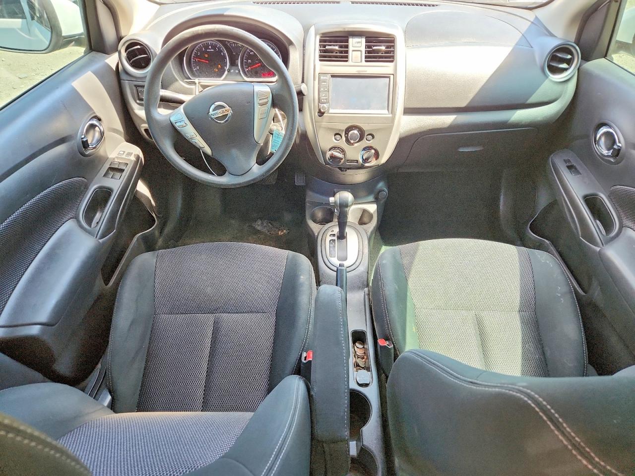 Nissan Versa Sv