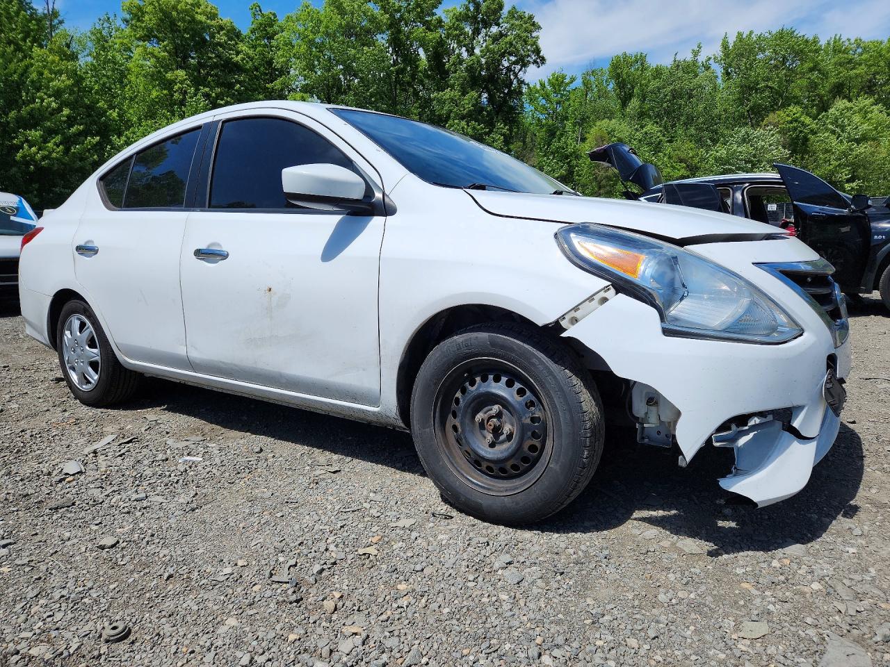 Nissan Versa Sv