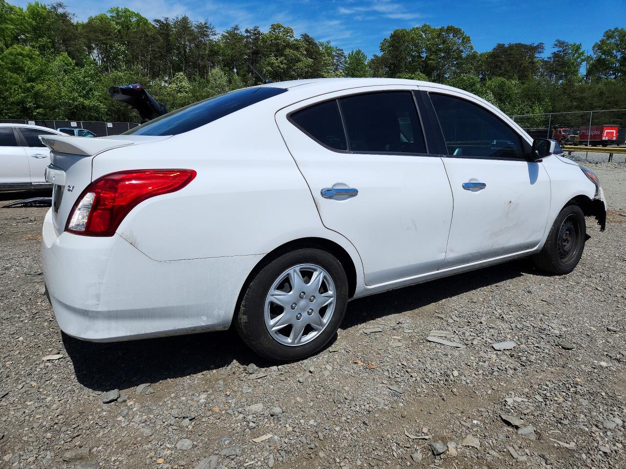 Nissan Versa Sv