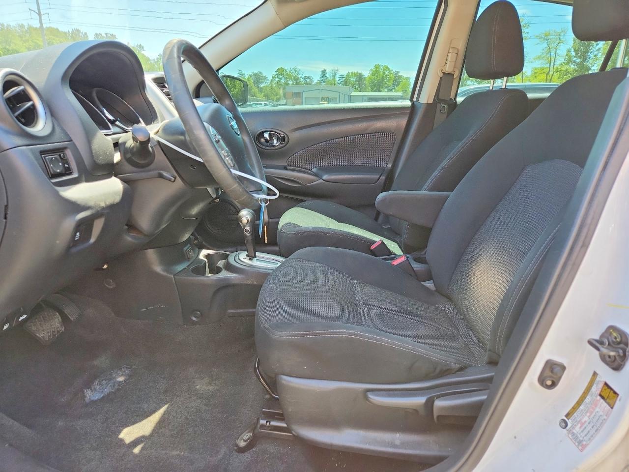 Nissan Versa Sv