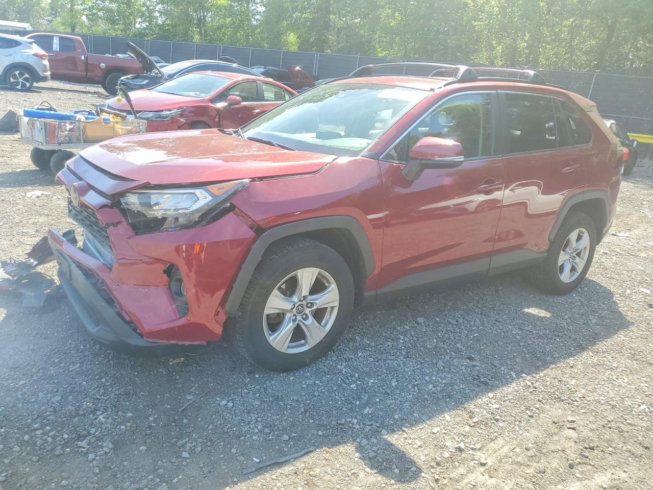 Salvage Toyota RAV4 Image
