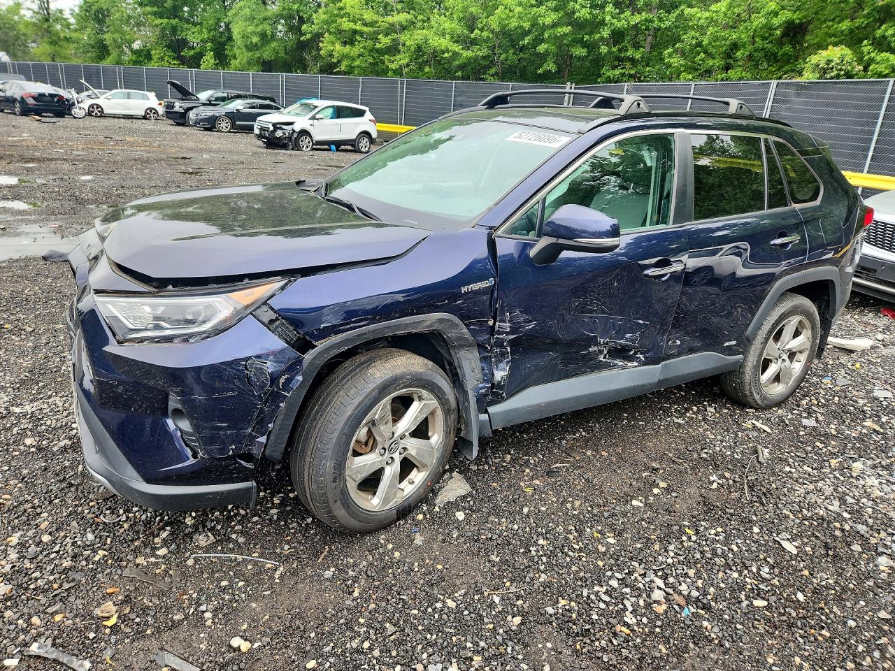 Salvage Toyota RAV4 Image