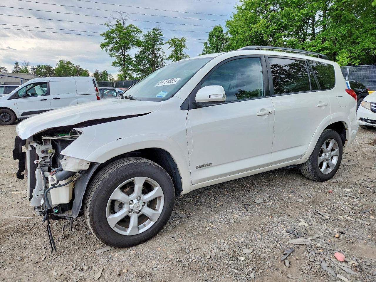 Salvage Toyota RAV4 Image