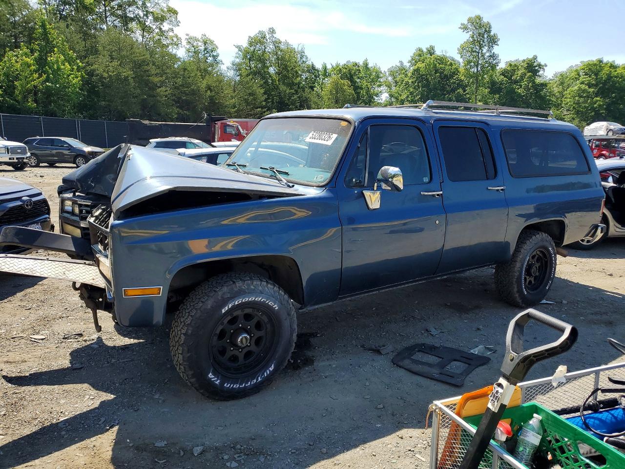 Salvage Chevrolet Suburban Image