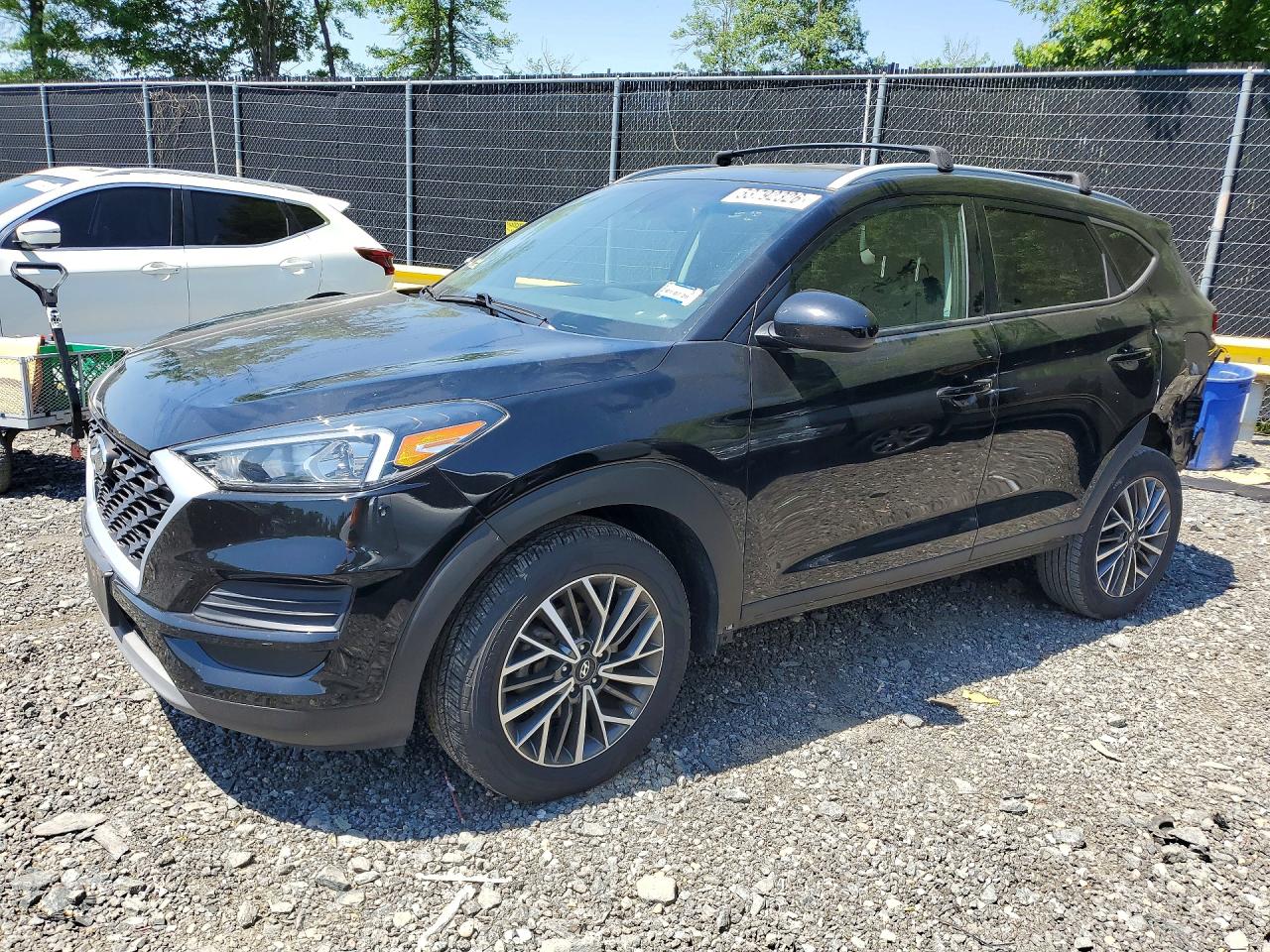 Salvage Hyundai TUCSON Image