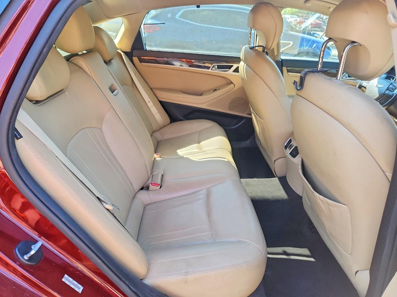 Hyundai Genesis 3.8l