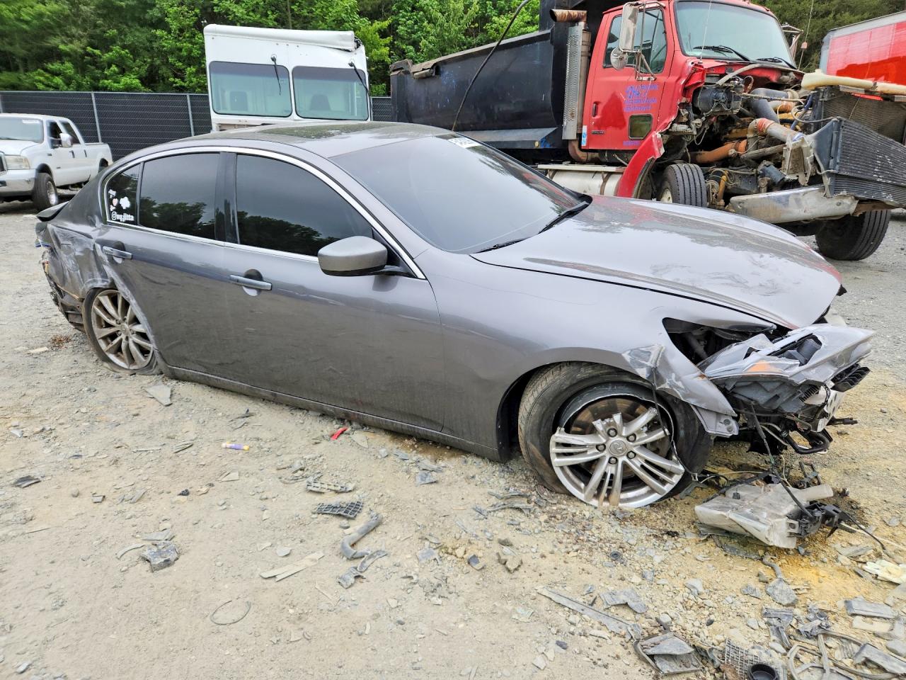 INFINITI G37 X
