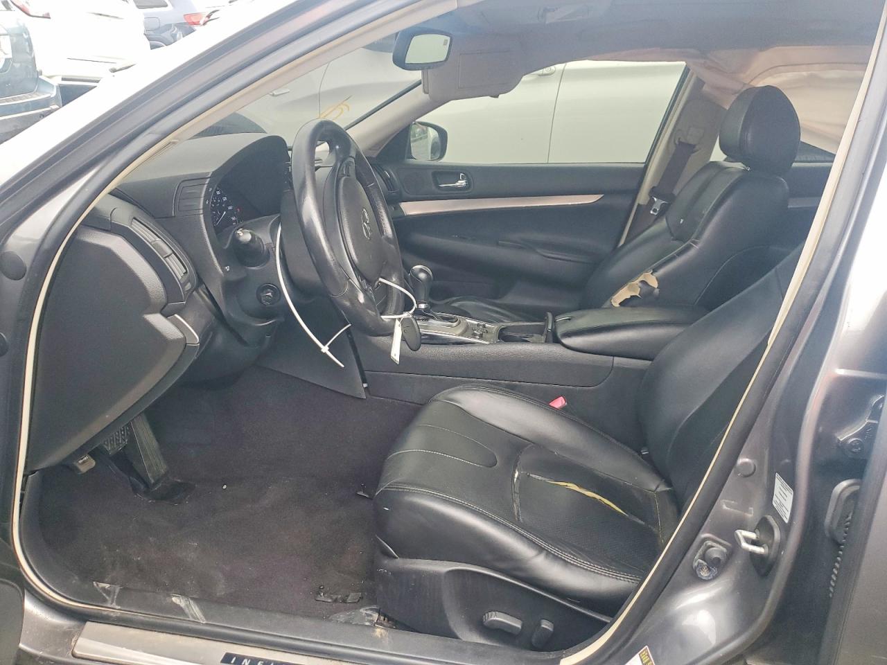INFINITI G37 X