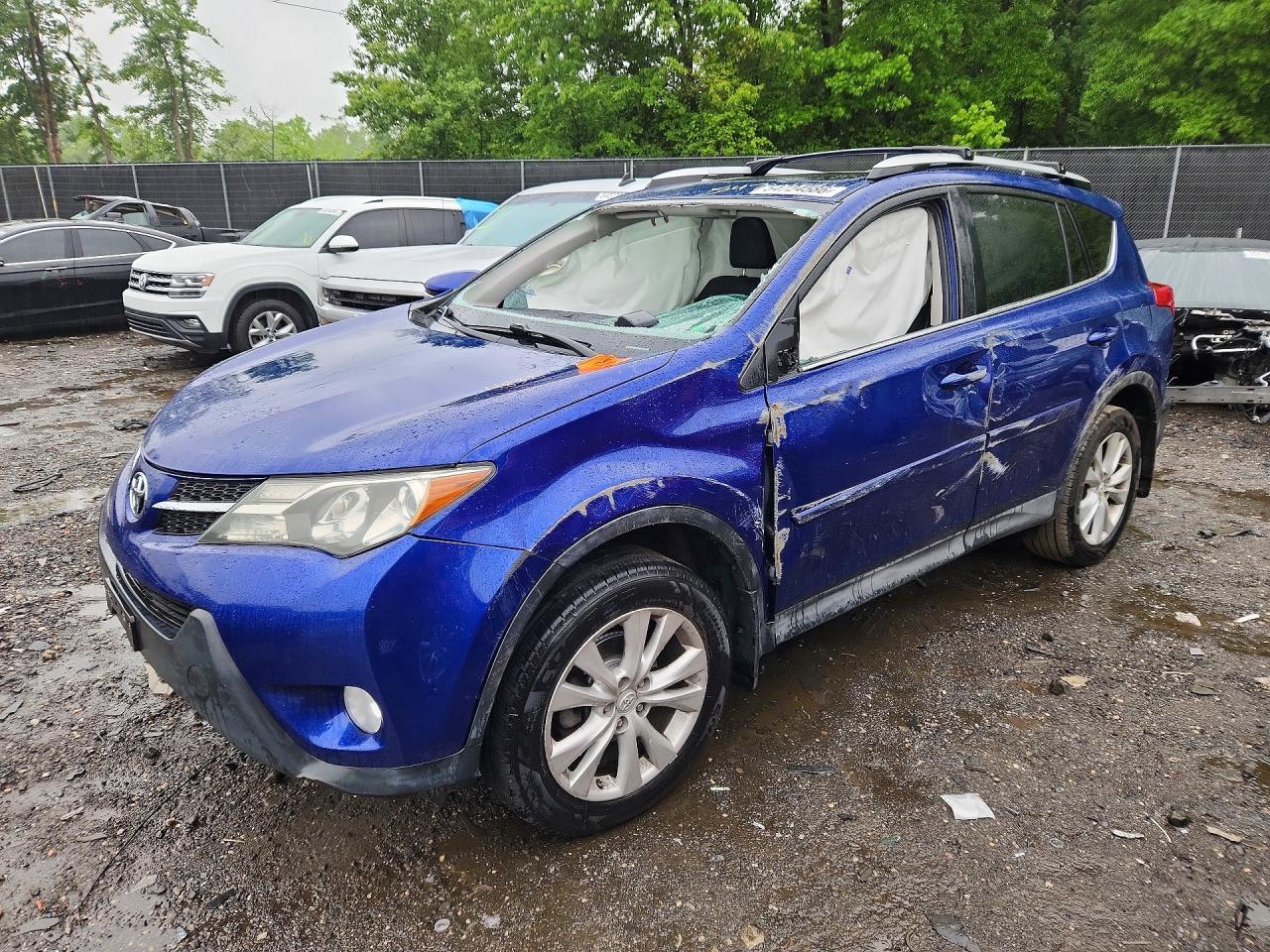Salvage Toyota RAV4 Image