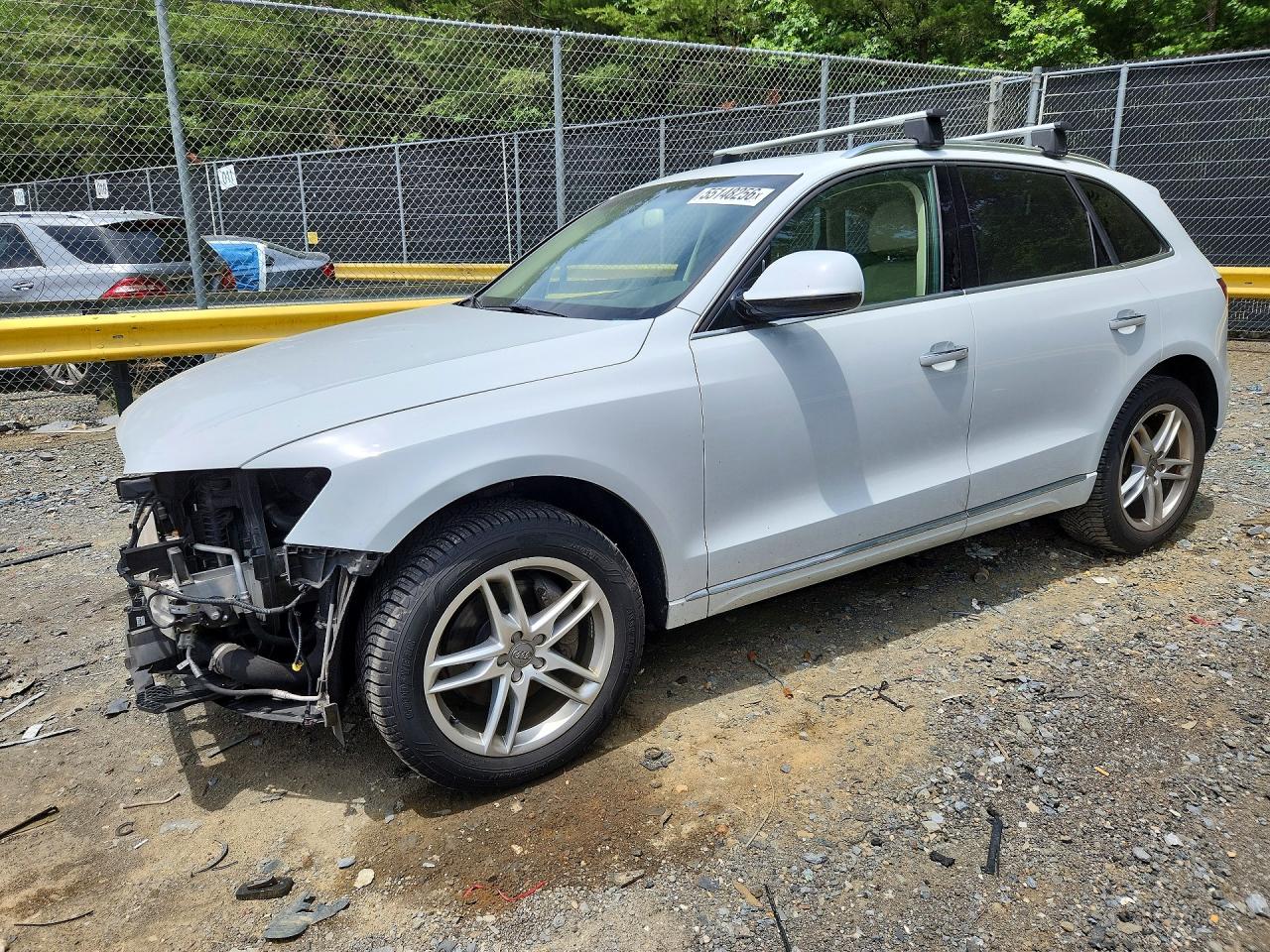 Salvage Audi Q5 Image