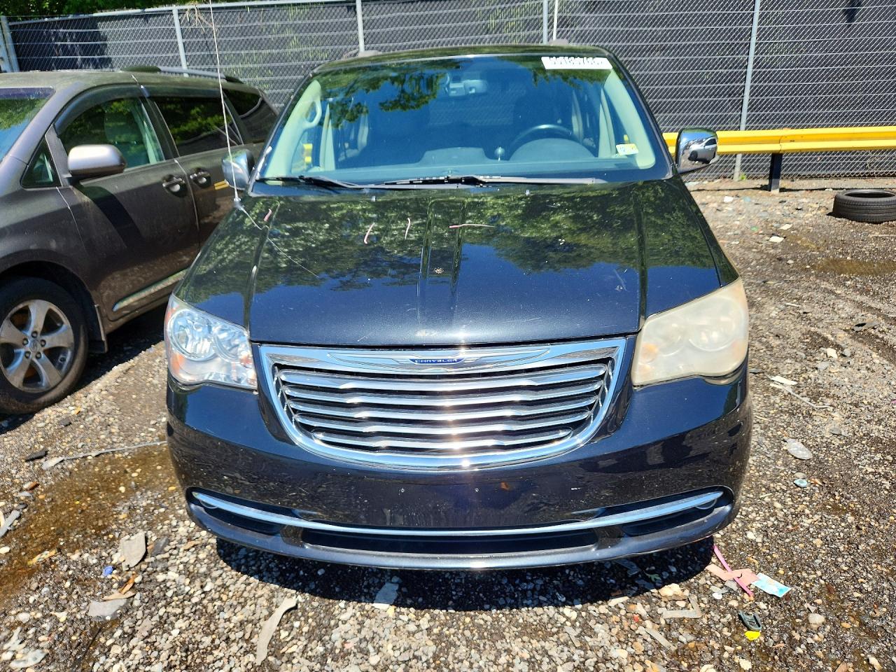 Chrysler Minivan Touring L