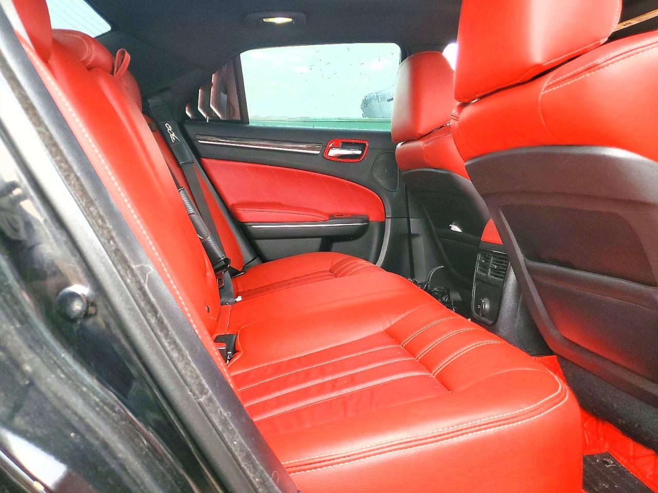 Chrysler 300 S