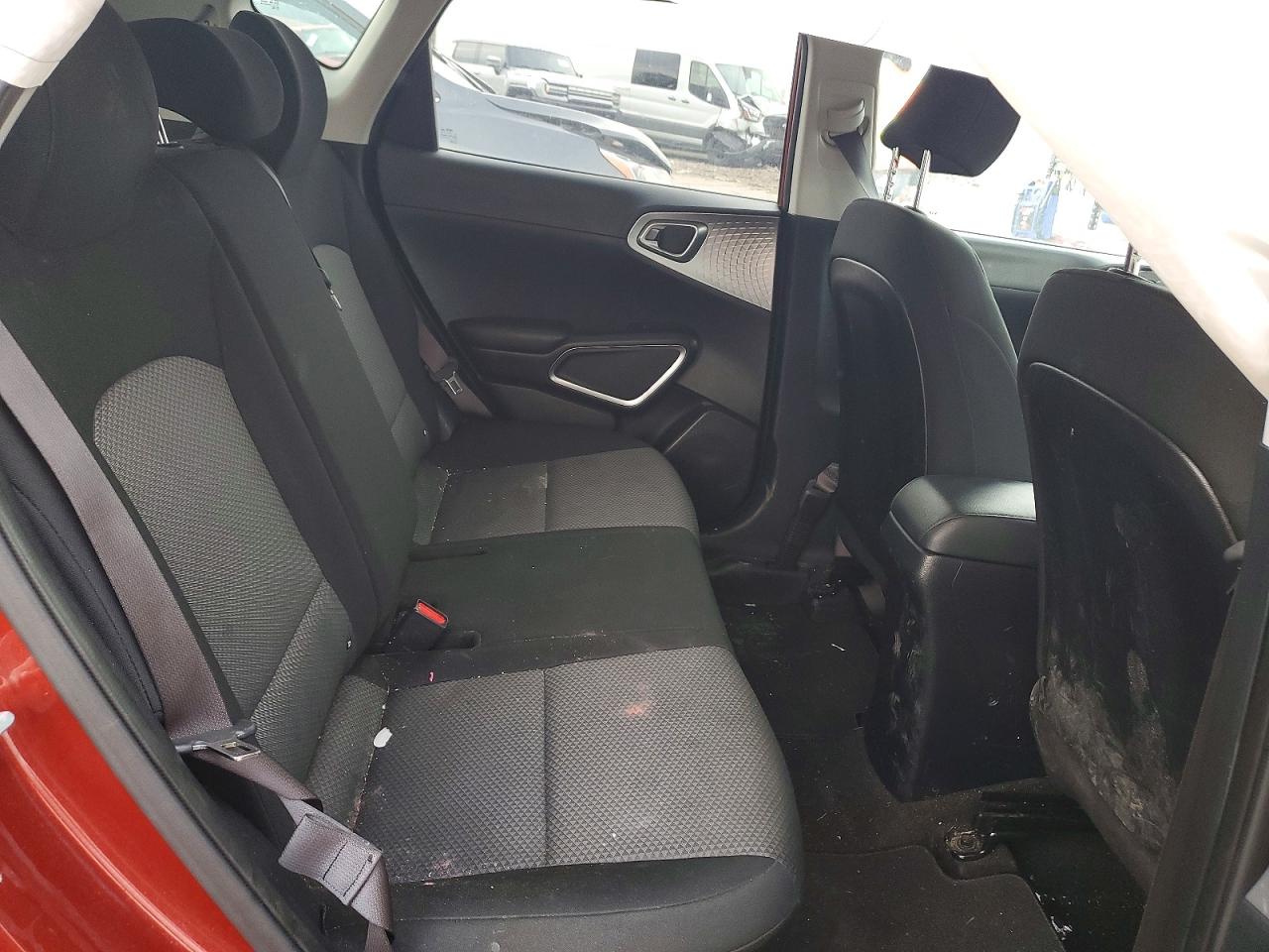 Kia Soul Lx