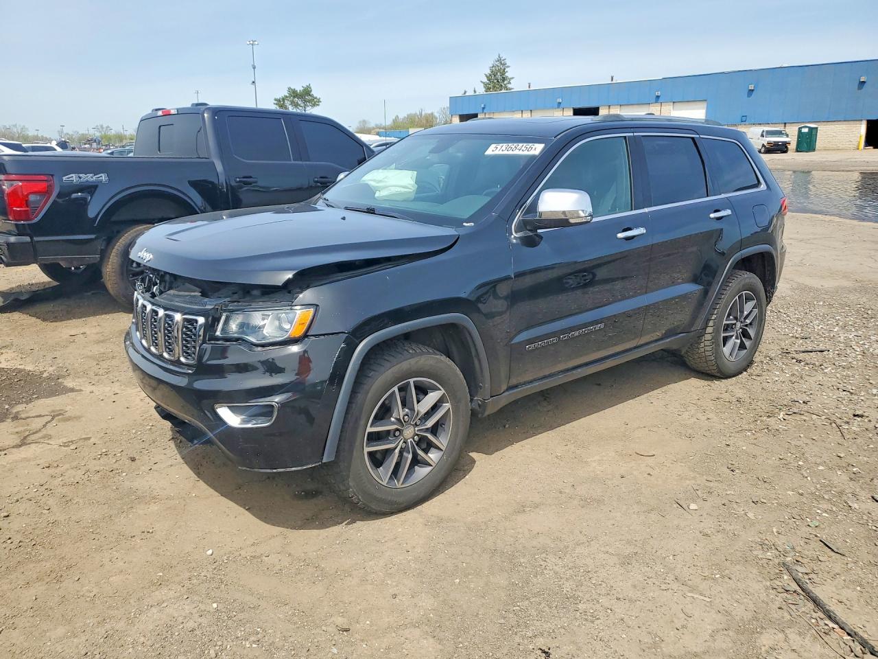 Salvage Jeep Cherokee Image
