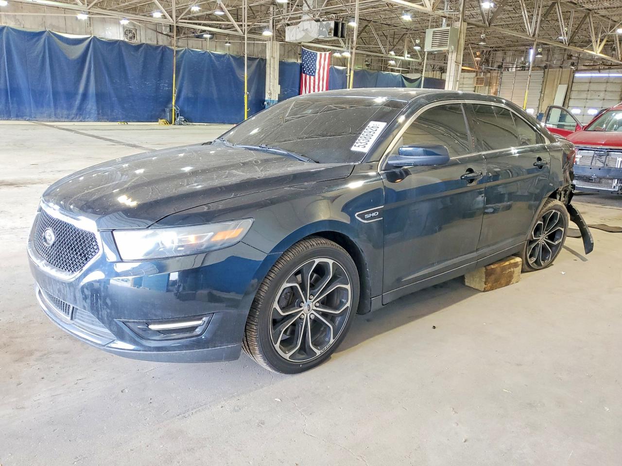 Salvage Ford Taurus Image