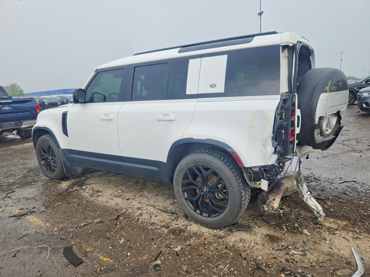 Land Rover Defender 110 S